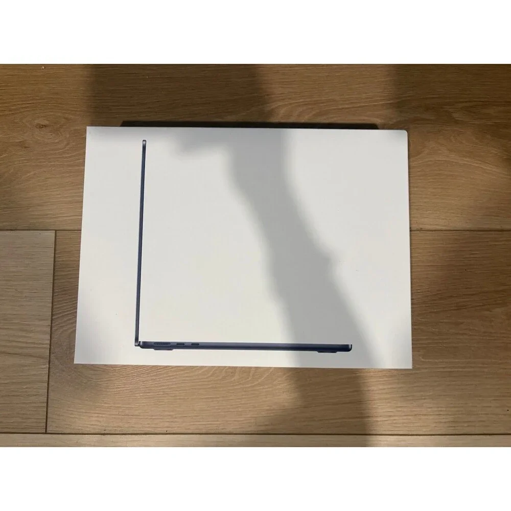 Apple MacBook Air 13.6